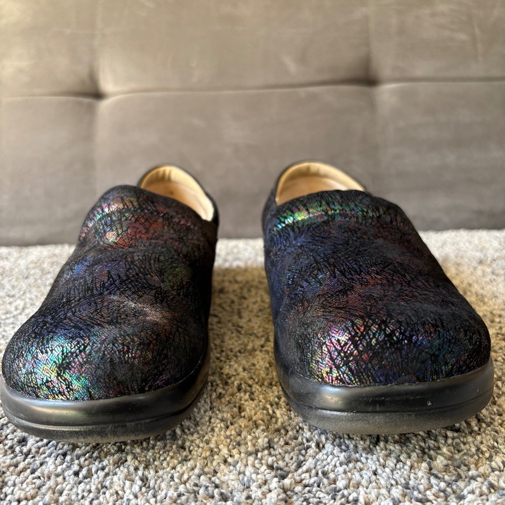 Alegria Women's Professional Clogs Size 6.5 Black Rainbow Shimmer Nursing Shoes